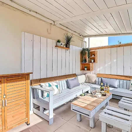 Appart Cosy Terrasse Gare De Lägenhet Nîmes